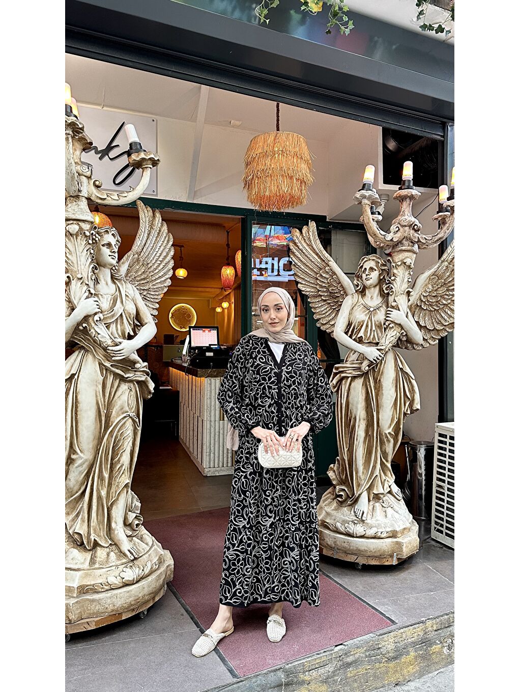 Kadın Gold Çicek Nakışlı Elbise Siyah