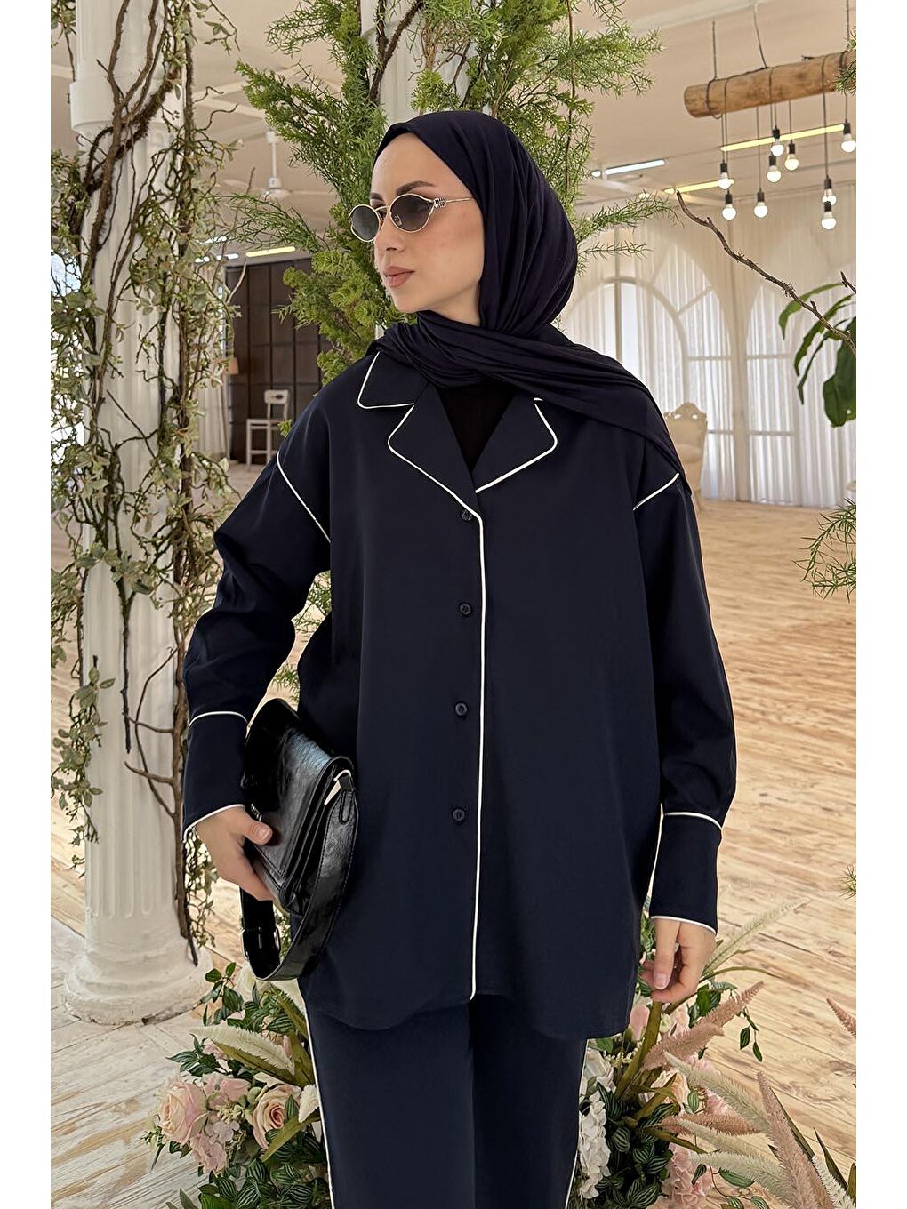 Gold Düğmeli Biyeli Tesettür Takım Lacivert-2