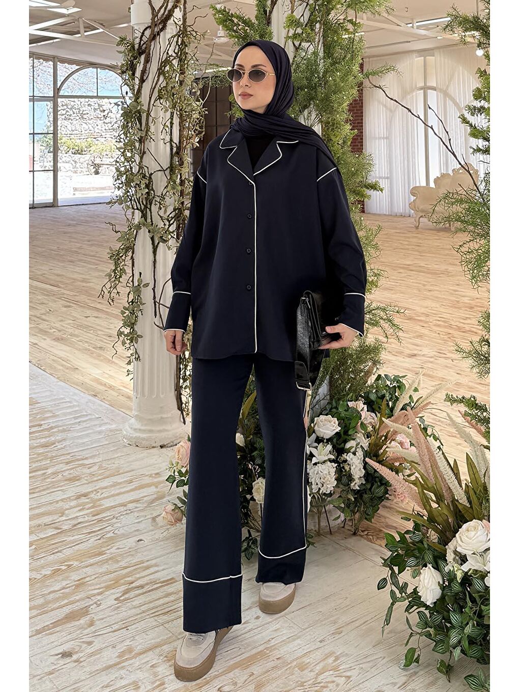 Gold Düğmeli Biyeli Tesettür Takım Lacivert-3