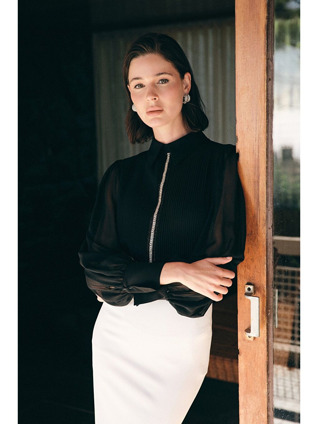 Nervür Detaylı Bluz - Siyah-1