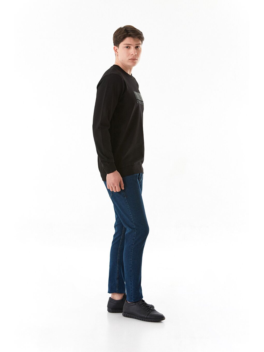 Siyah Generous Yazı Kabartmalı Bisiklet Yaka Sweatshirt-4