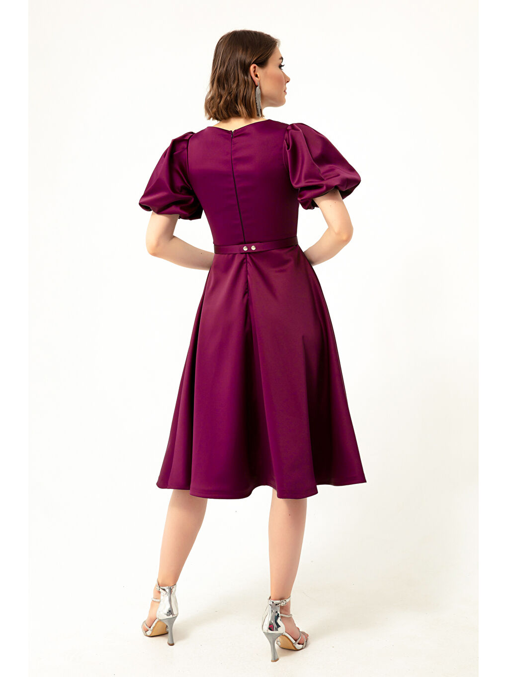 Kadın Mürdüm Balon Kollu Taşlı Kemerli Mini Saten Abiye Elbise-4