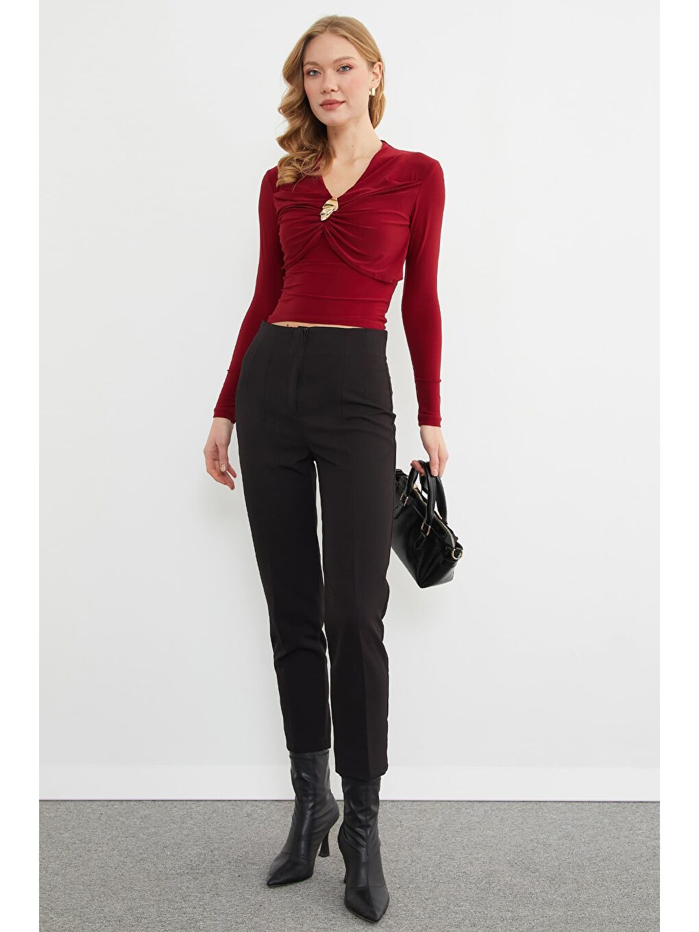 Bordo Drapeli Toka Detaylı V Yaka Bluz-1