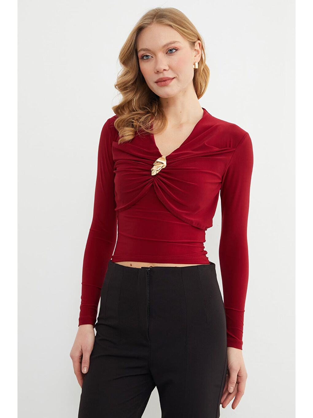 Bordo Drapeli Toka Detaylı V Yaka Bluz-4