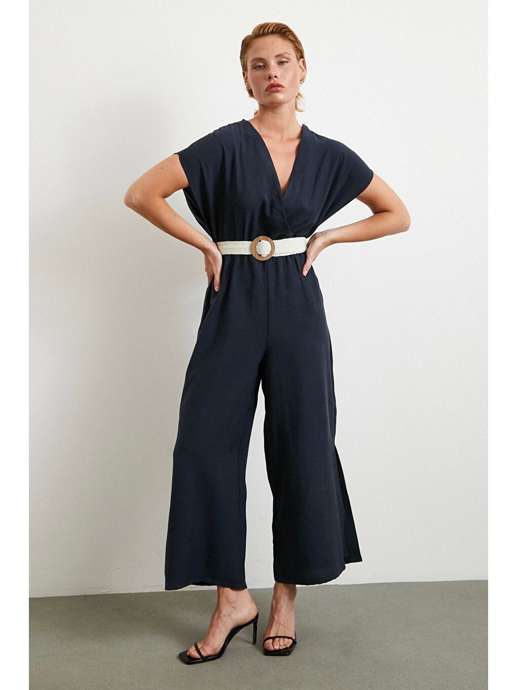 Kemer Detaylı Yarasa Kol Tulum Lacivert