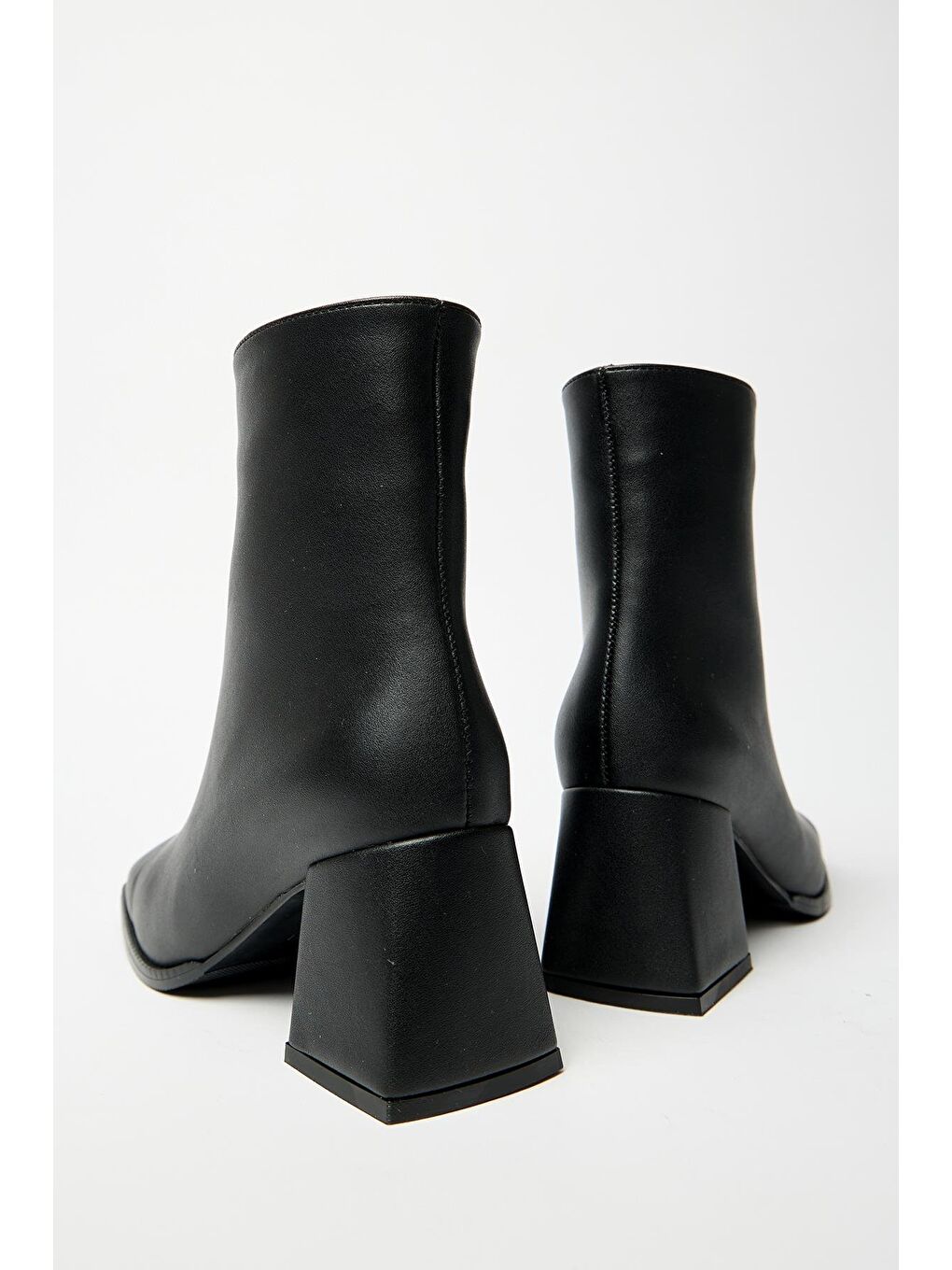 Kadın Siyah Bot & Bootie Küt Burun Topuklu Kontrast Pu Deri Fermuarlı-2