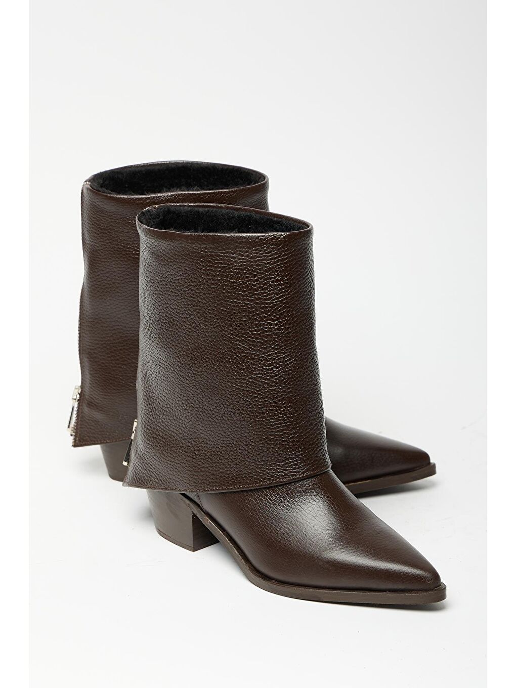 Kadın Kahverengi Hakiki Deri Western Topuklu Bot – Sivri Burun & Fermuar Aksesuarlı