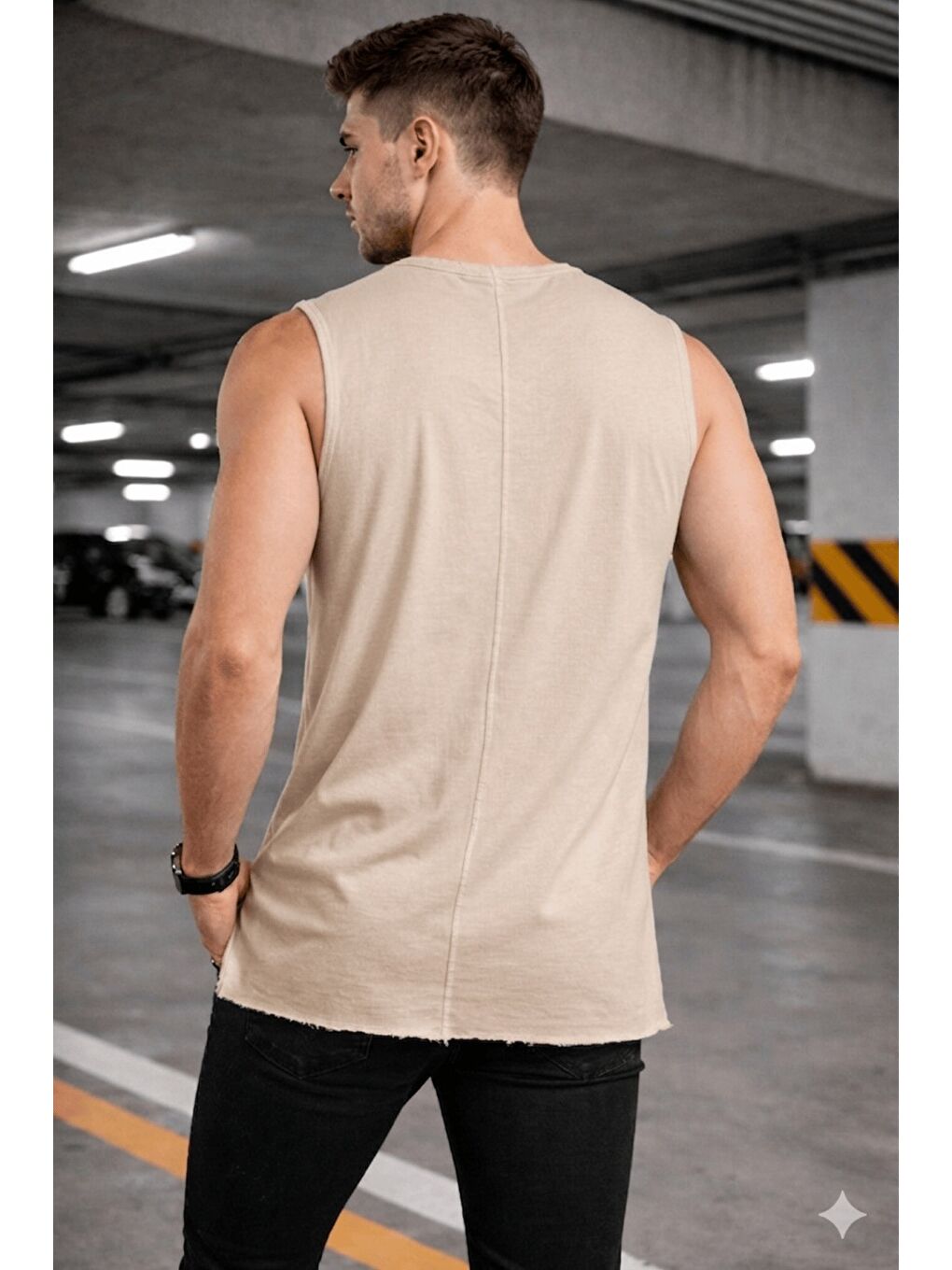 Bej Erkek Kolsuz Regular Fit Basic Atlet Yan Yırtmaçlı Pis Yaka Tişört-1