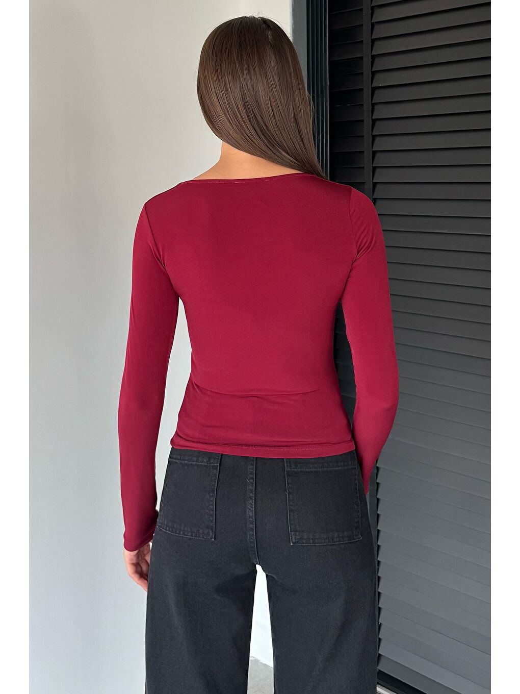 Bordo Kadın V Yaka Gold Toka Detaylı Elastanlı Bluz-3
