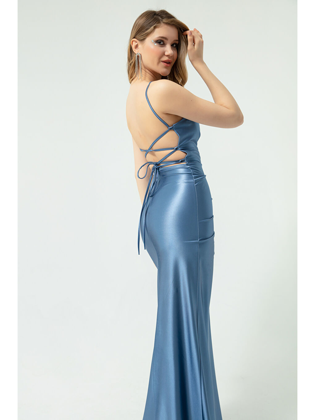 Kadın İndigo Sırt Dekolteli Yırtmaçlı Uzun Abiye Elbise-1