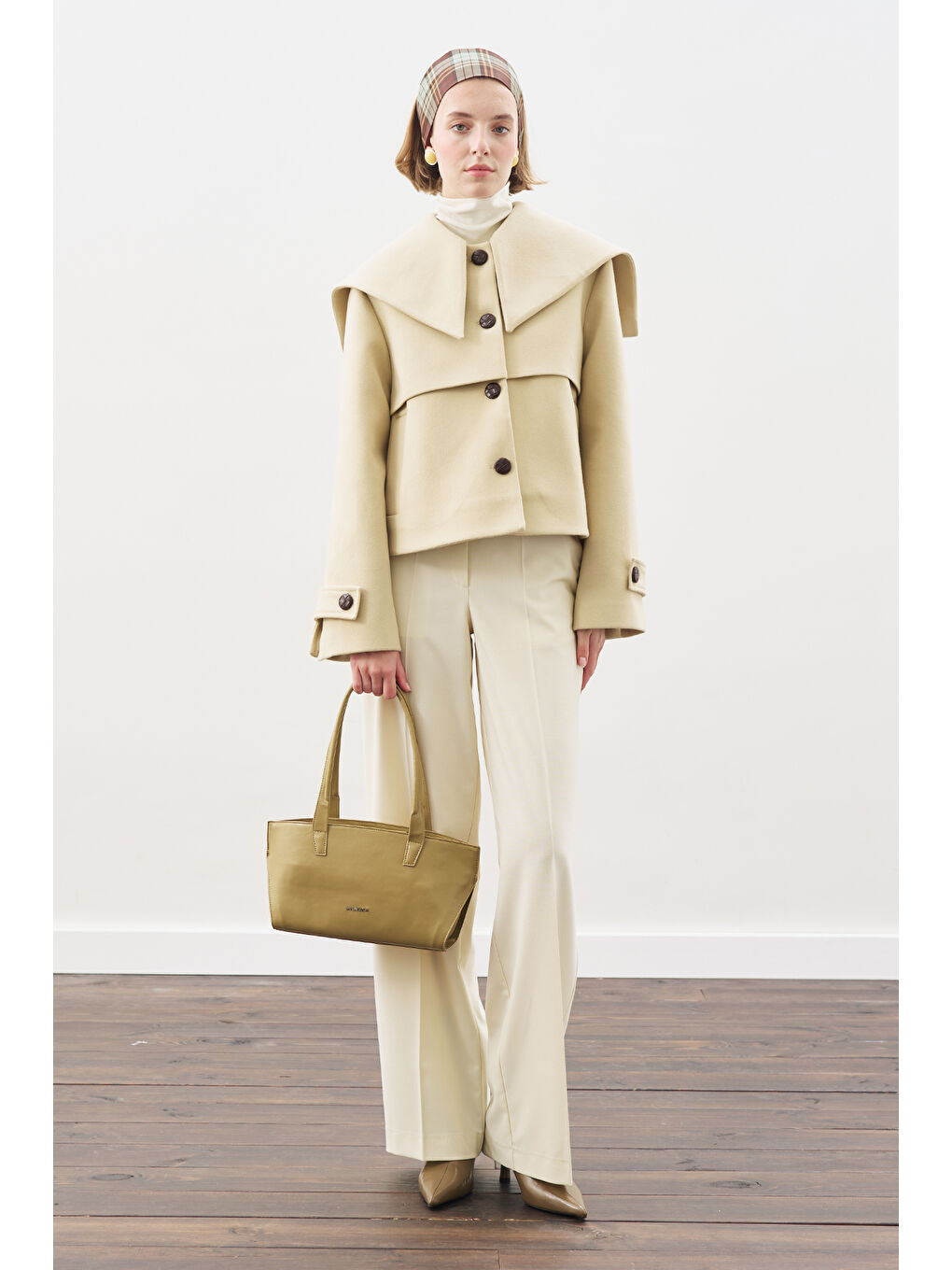 Bej Düğme Detaylı Kaşe Ceket Kum-1