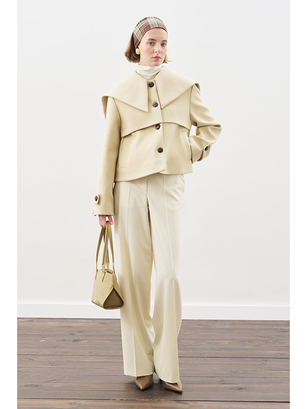 Bej Düğme Detaylı Kaşe Ceket Kum-3