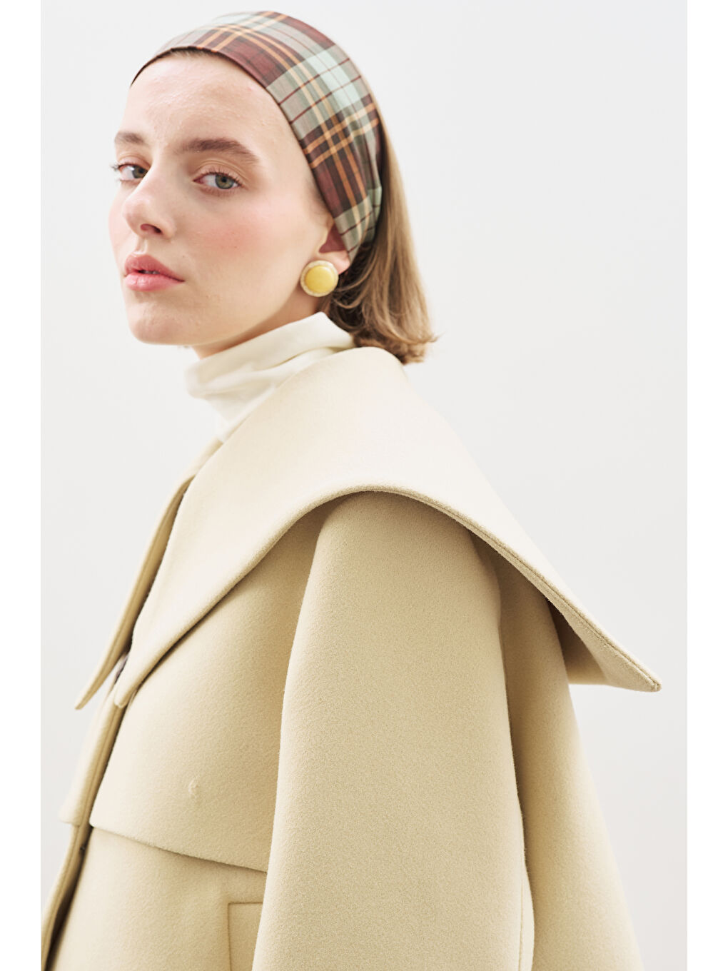 Bej Düğme Detaylı Kaşe Ceket Kum-6