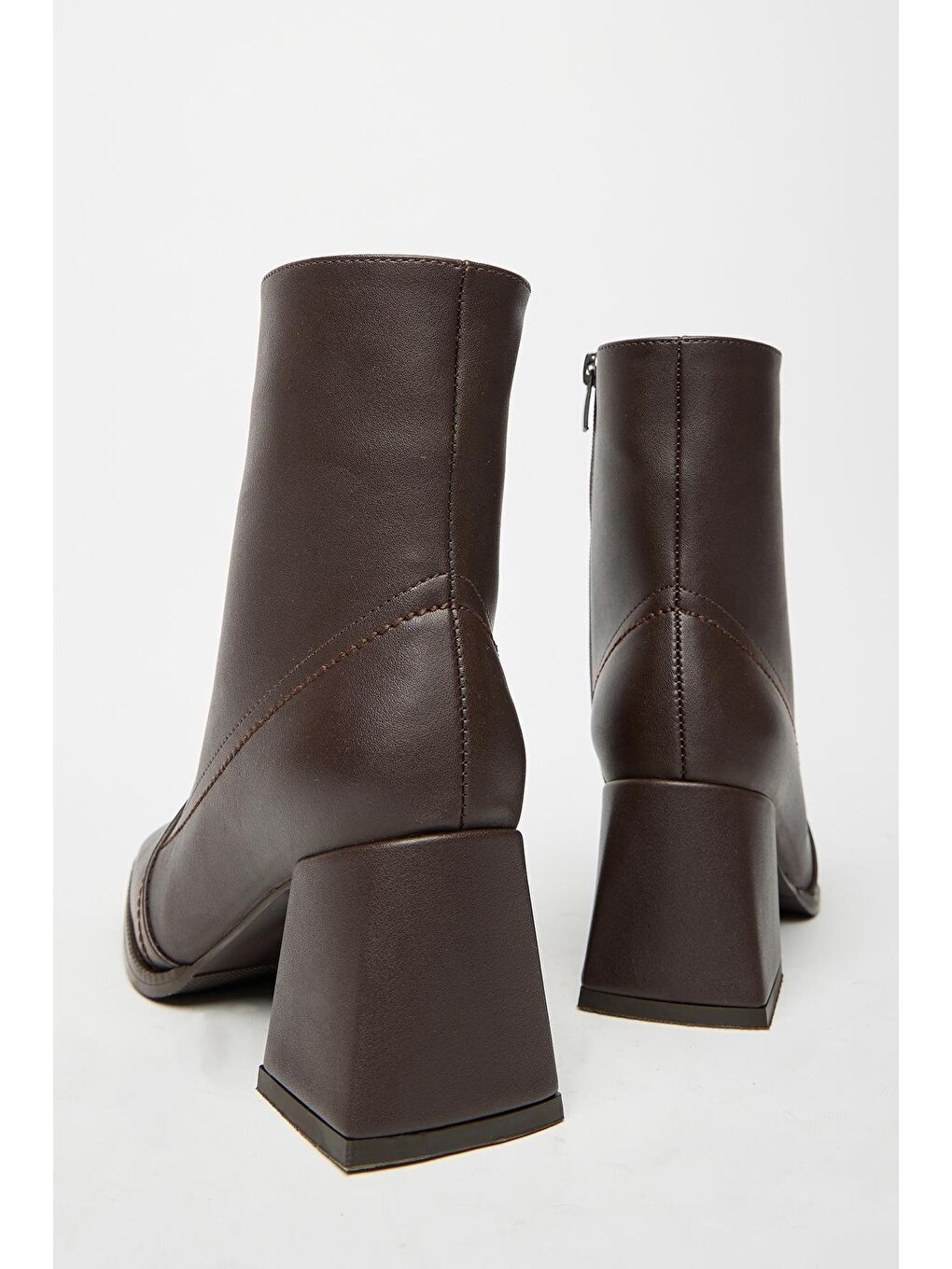 Kadın Kahverengi Küt Burun Topuklu Bot & Bootie – Fermuarlı Günlük-3