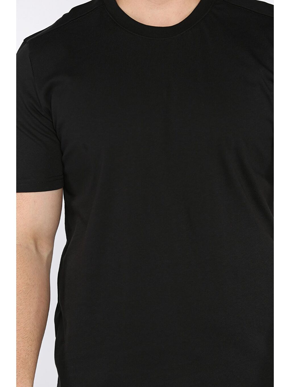 Siyah Erkek Bisiklet Yaka Tişört-3