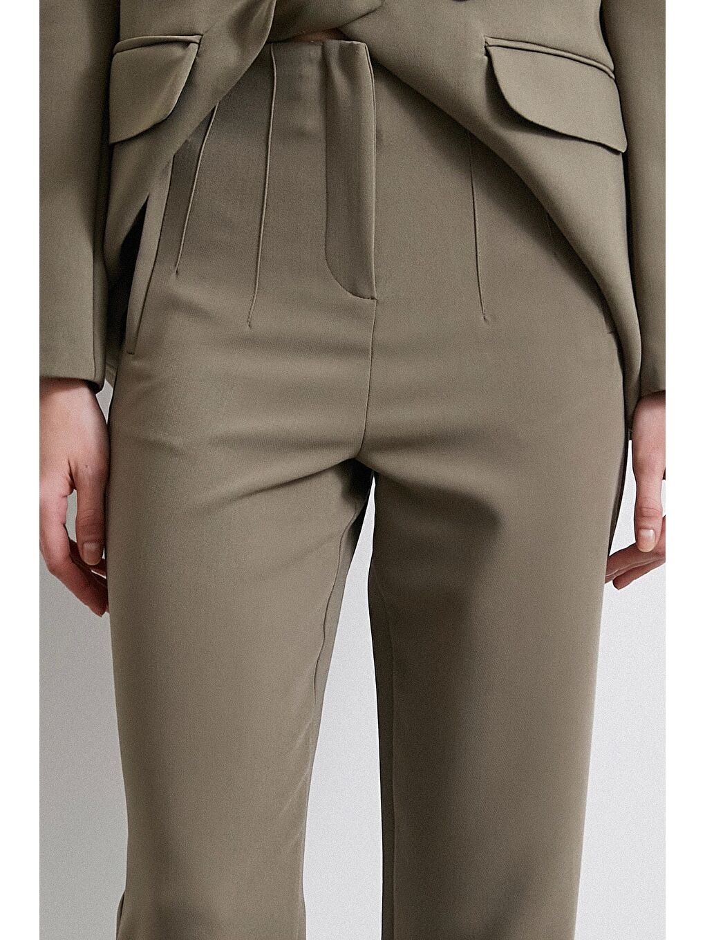 Önü Pensli Skinny Kumaş Pantolon Haki-2