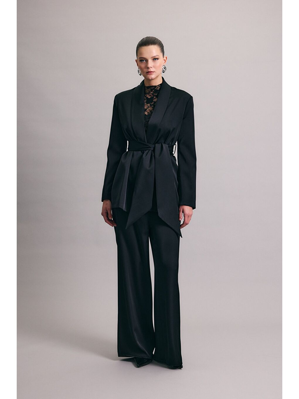 Kuşaklı Saten Ceket - Siyah-2