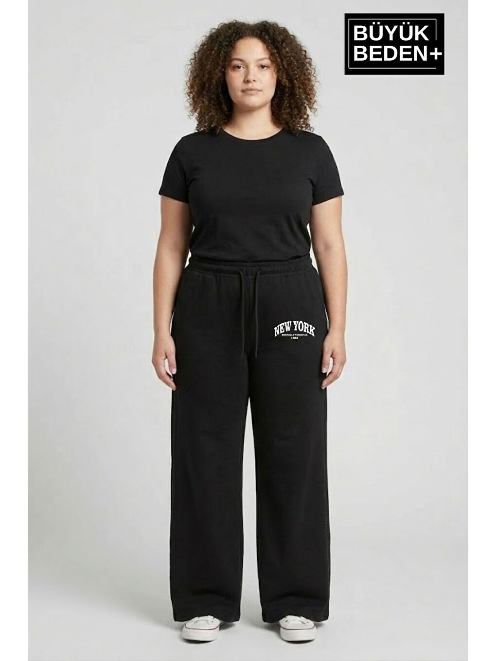 Siyah Kadın Büyük Beden Bol Paça Yüksek Bel Lastikli NewYork Baskılı Eşofman Altı SPR26BEA988-5