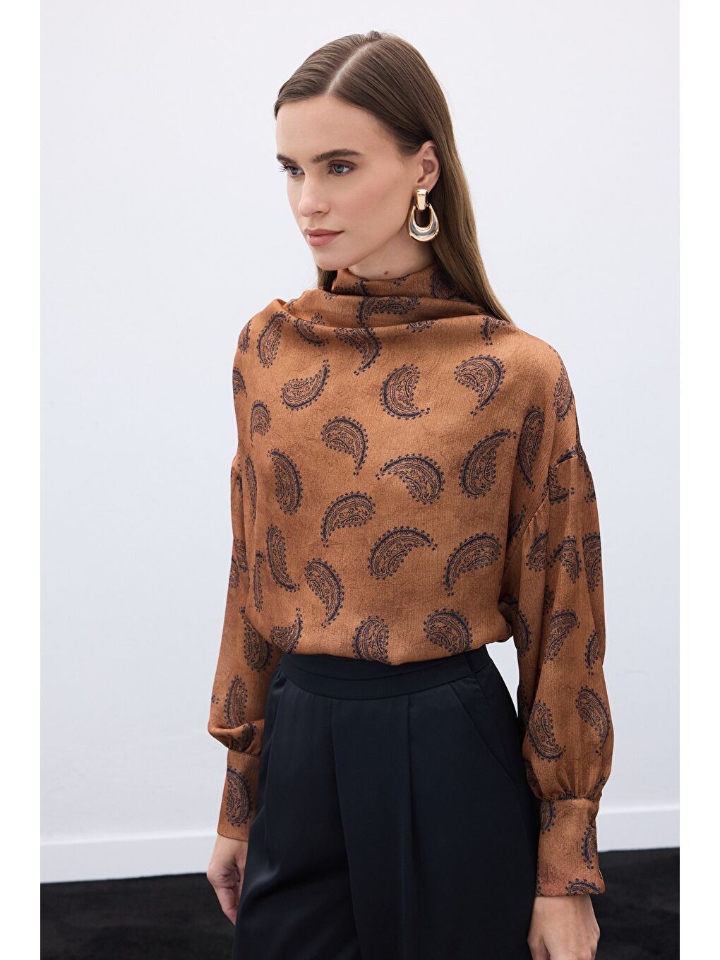 Kahverengi Degaje Yaka Desenli Bluz - Kahve-5