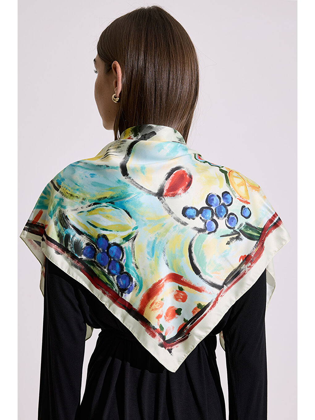 Bej Saten Desenli Şal Gıa