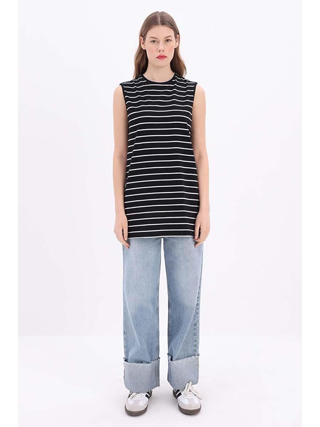 Siyah-Ekru-Pamuklu Çizgili Sıfır Kollu Tunik