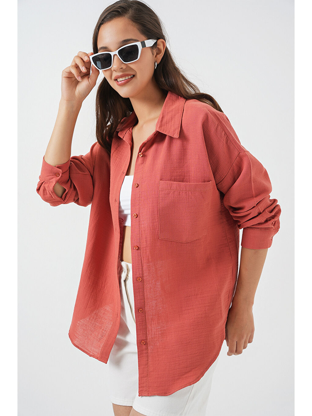 Pembe Kadın Tek Cepli Oversize Müslin Gömlek 20353 - Somon-3