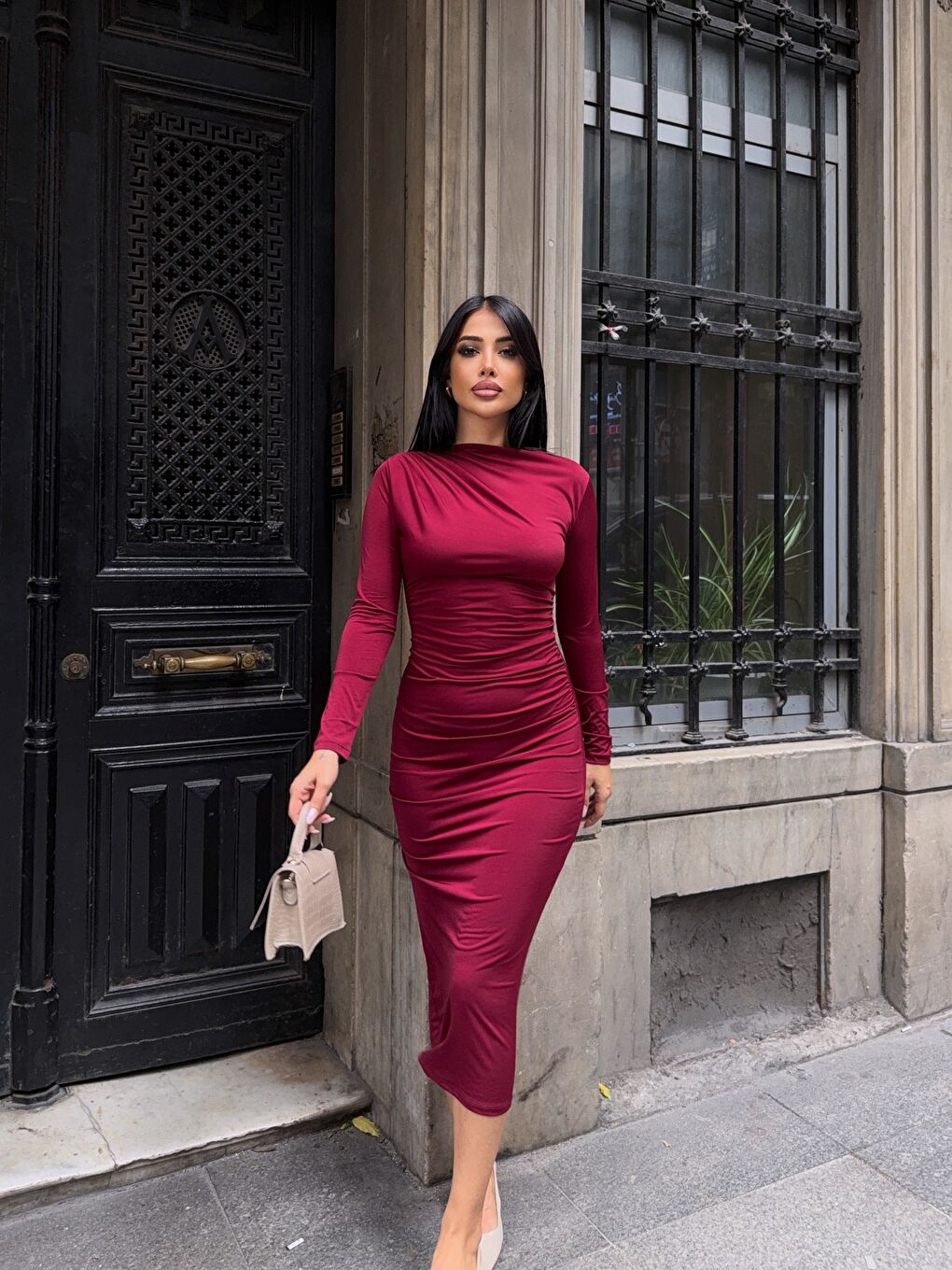 Bordo Yaka Detay Sandy Kumaş Elbise