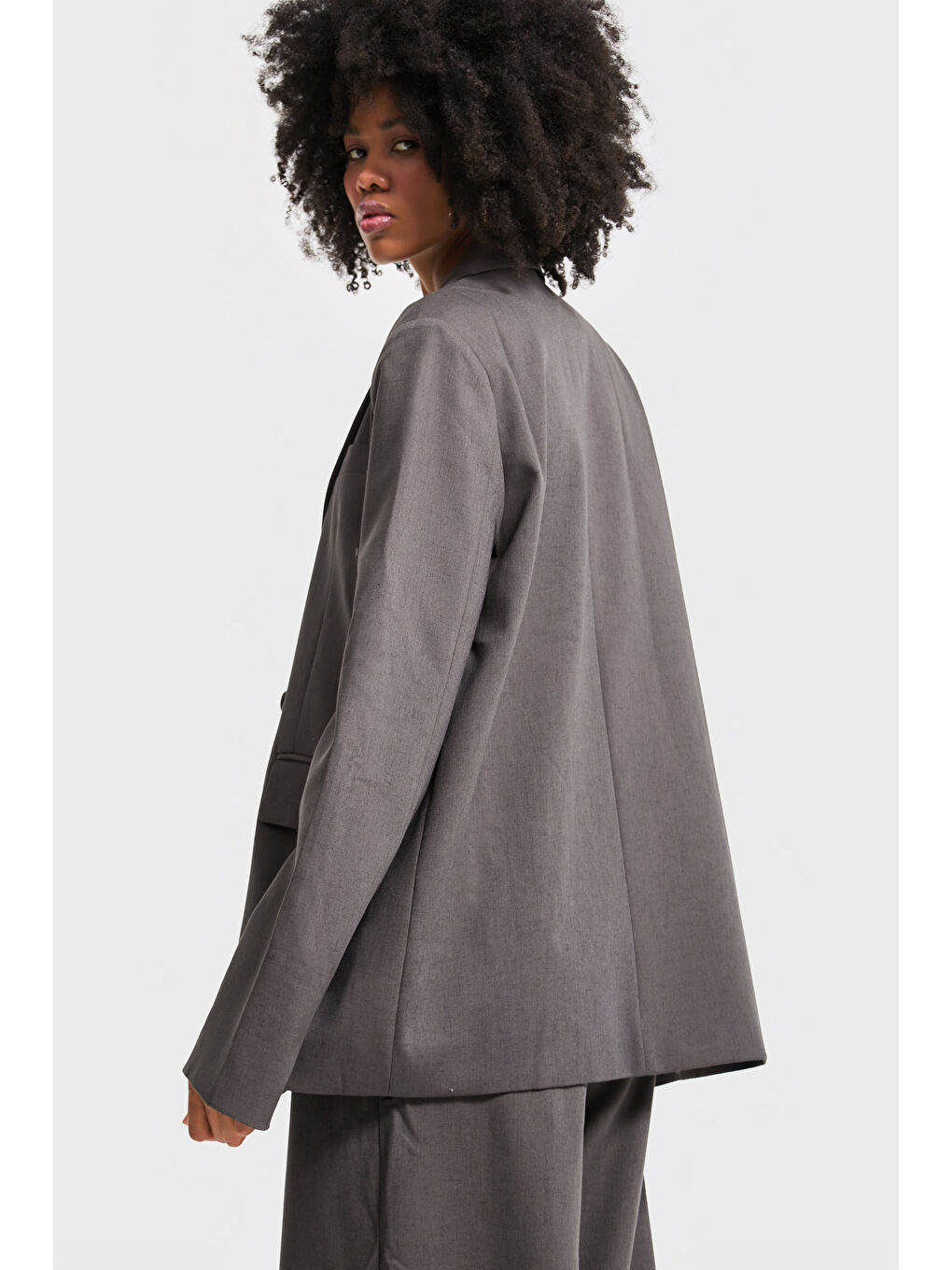 Kadın Antrasit Renk Süper Bol Kesim Kruvaze Düğmeli Tasarım Oversize Ceket-2