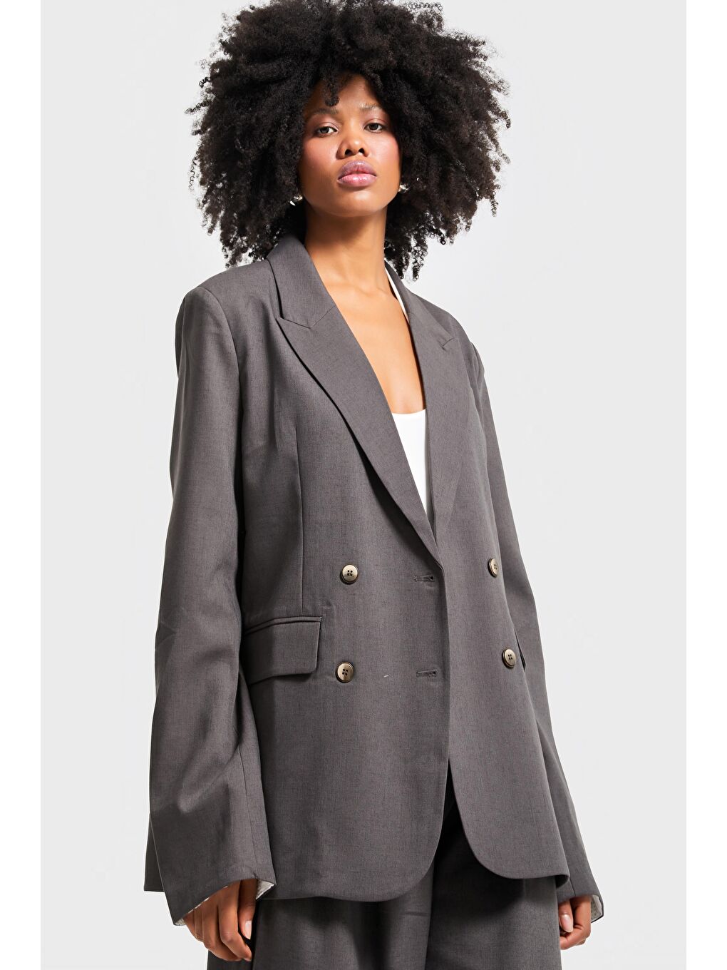 Kadın Antrasit Renk Süper Bol Kesim Kruvaze Düğmeli Tasarım Oversize Ceket-4