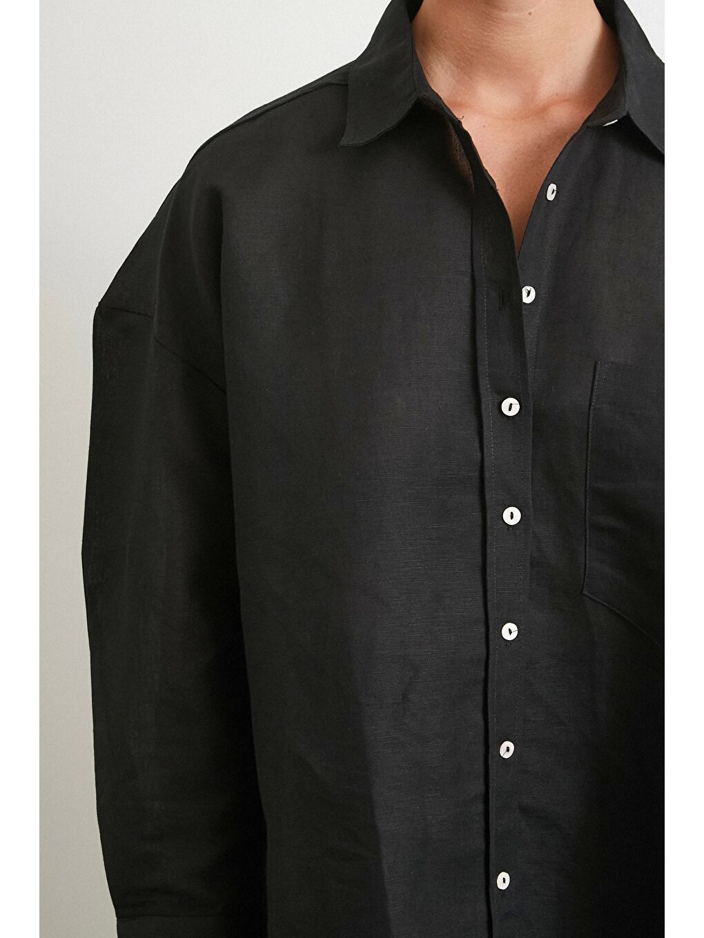 Cepli Oversize Keten Gömlek Siyah-4