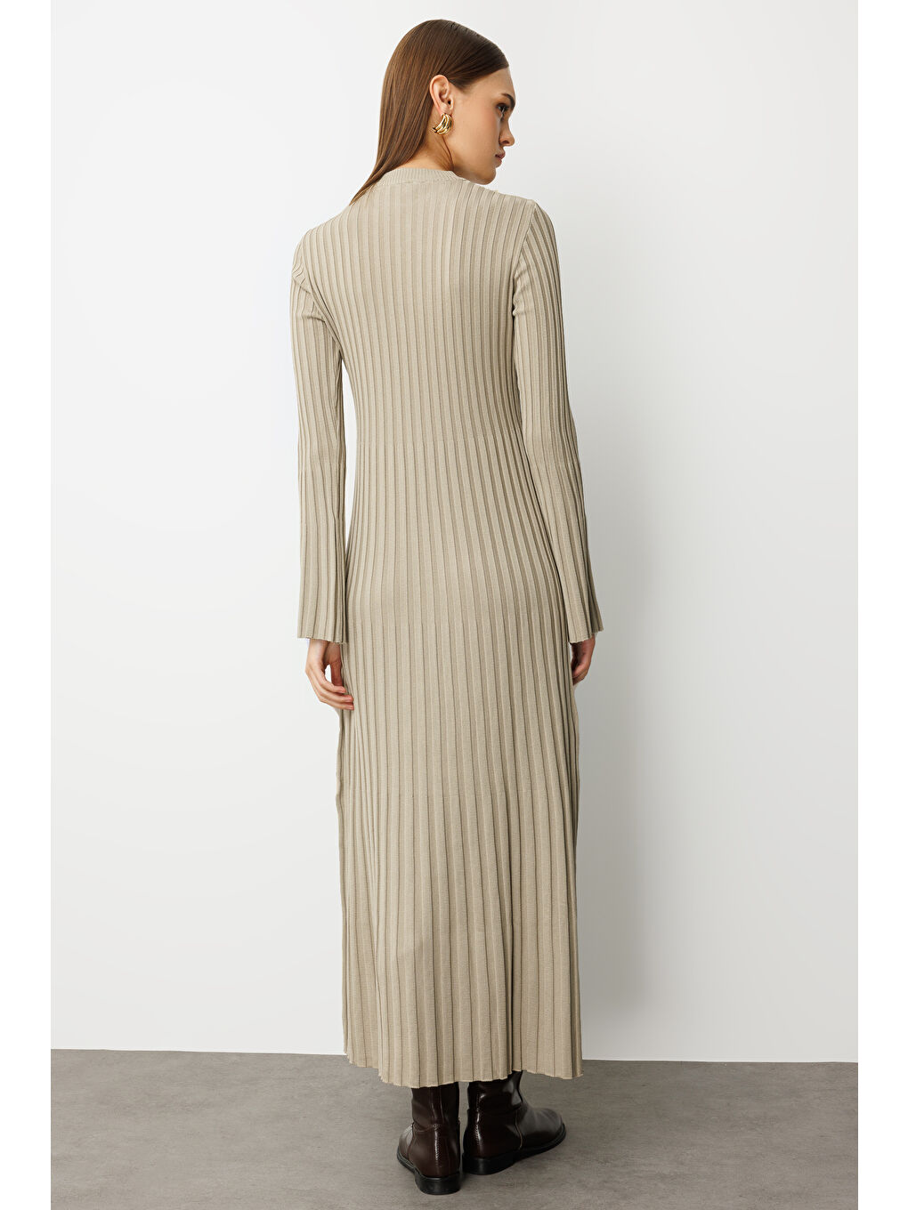 Bej Volanlı Etekli Yuvarlak Yaka Vizon Rengi Kaşkorse U-5