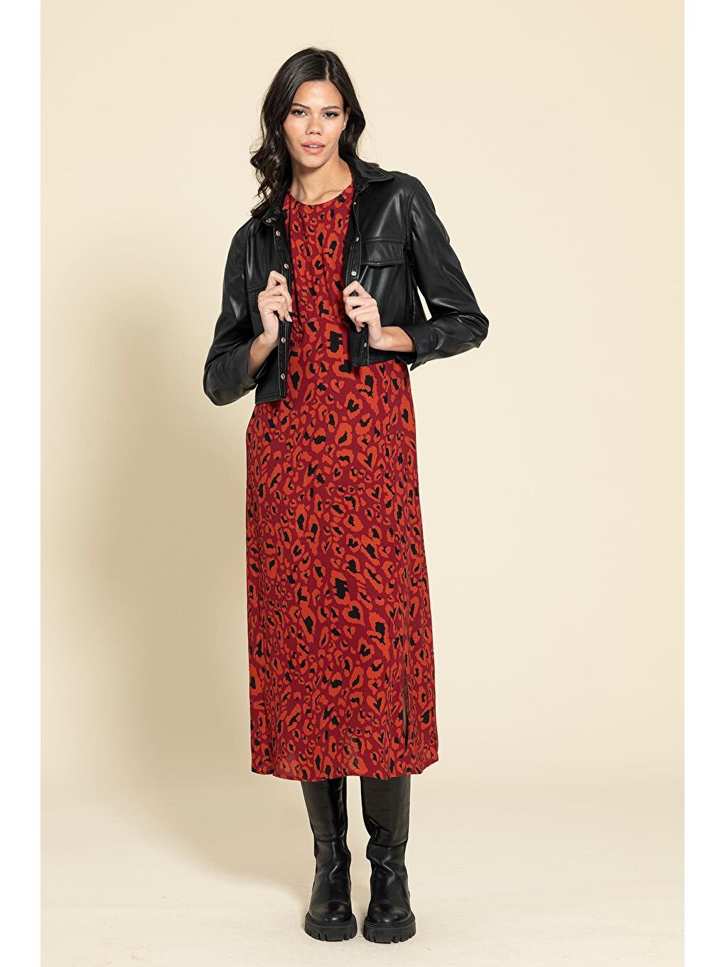 Kol Büzgülü Yırtmaçlı Leopar Kırmızı Elbise-2