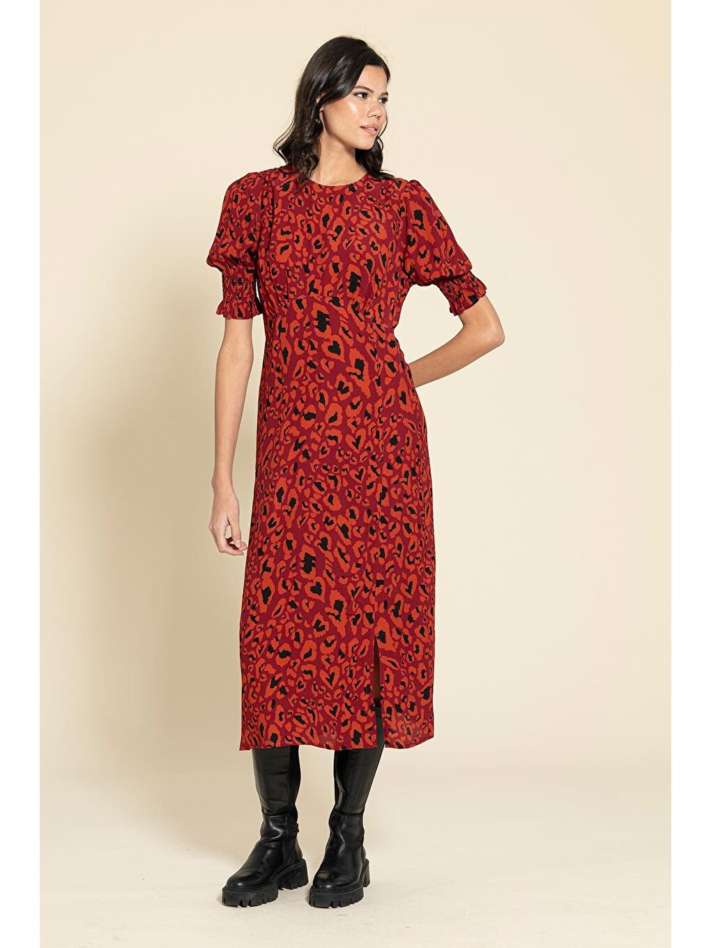 Kol Büzgülü Yırtmaçlı Leopar Kırmızı Elbise-4