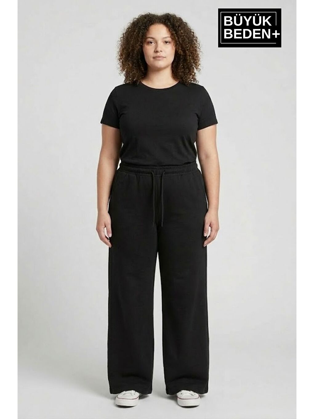 Siyah Kadın Büyük Beden Bol Paça Yüksek Bel Lastikli Salaş Eşofman Altı SPR26BEA988