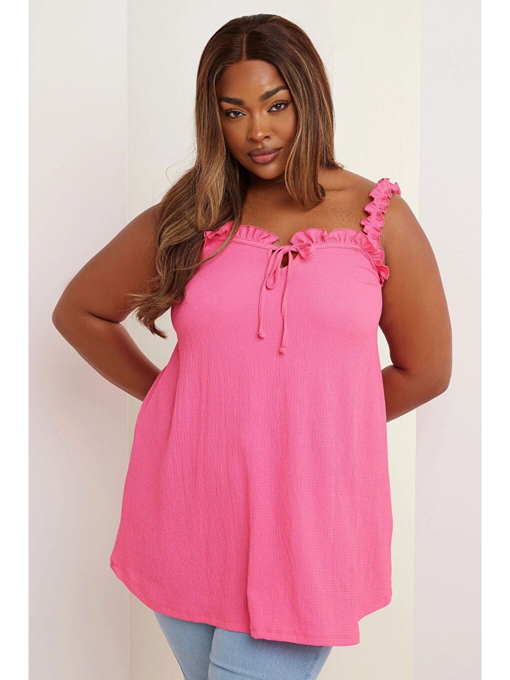 Pembe Büyük Beden Geniş Yaka Fırfır Askılı Kol Önü Bağlamalı Bluz 322689-1