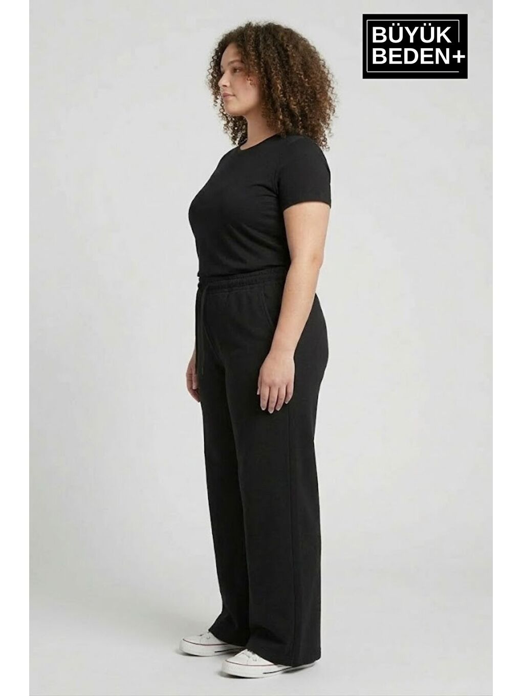 Siyah Kadın Büyük Beden Bol Paça Yüksek Bel Lastikli Salaş Eşofman Altı SPR26BEA988-1
