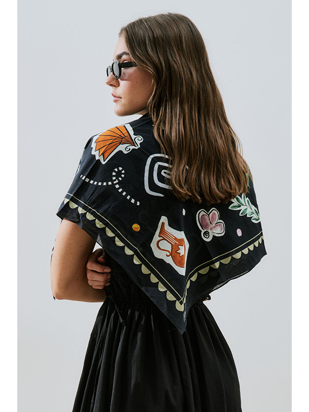 Sarı Desenli Pamuklu Şal Lıberty Siyah-3