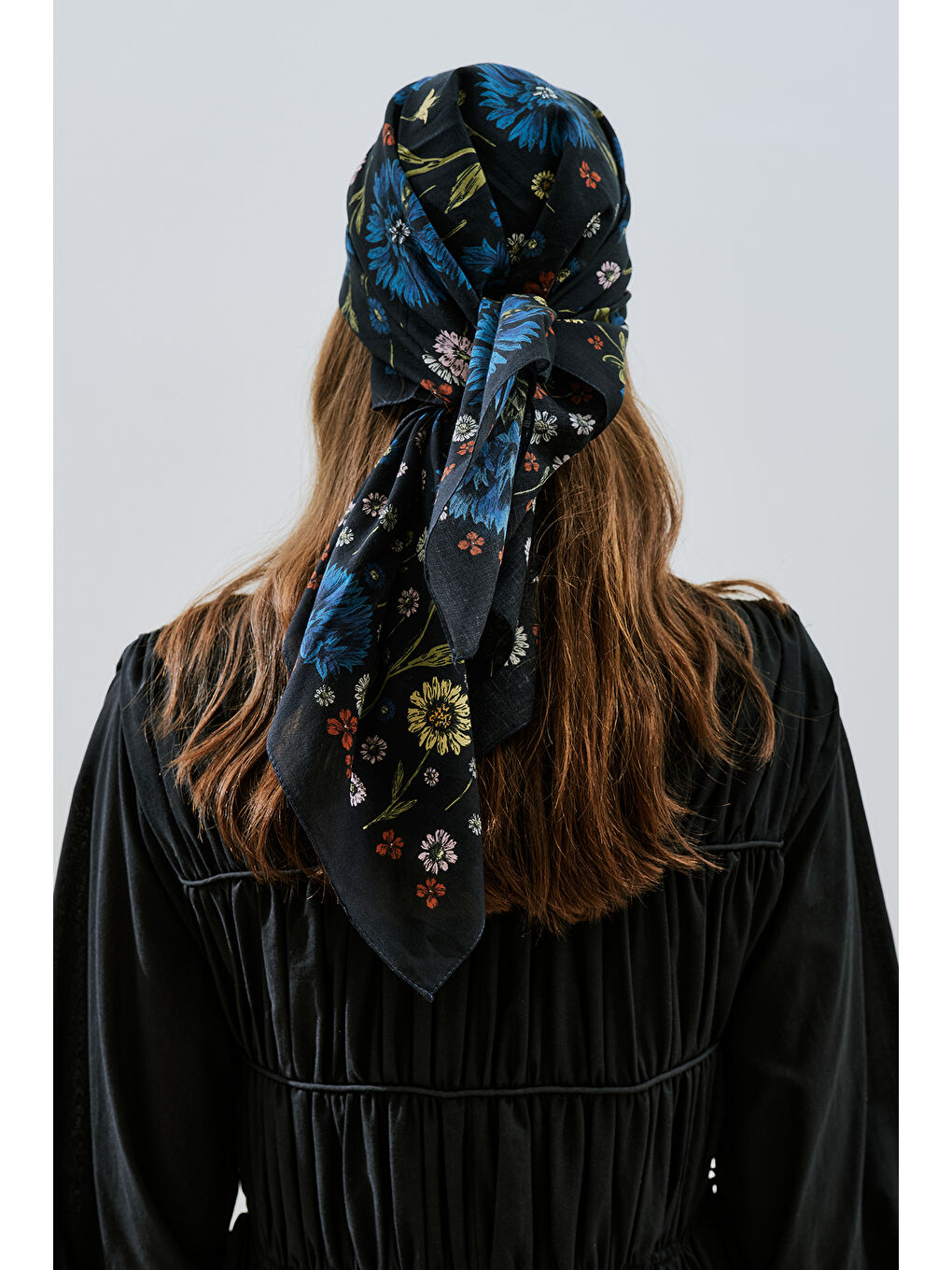 Beyaz Desenli Pamuklu Şal Cecıle-3