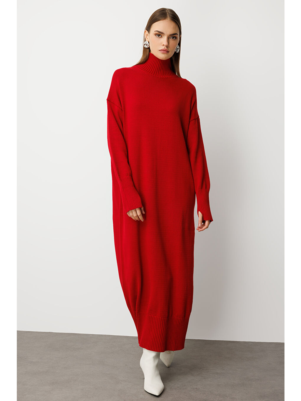 Oversize Dik Yaka Kırmızı Uzun Kalın Triko Elbise-4