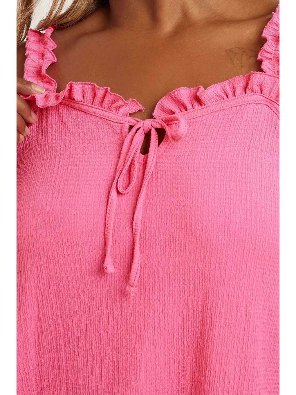 Pembe Büyük Beden Geniş Yaka Fırfır Askılı Kol Önü Bağlamalı Bluz 322689-3