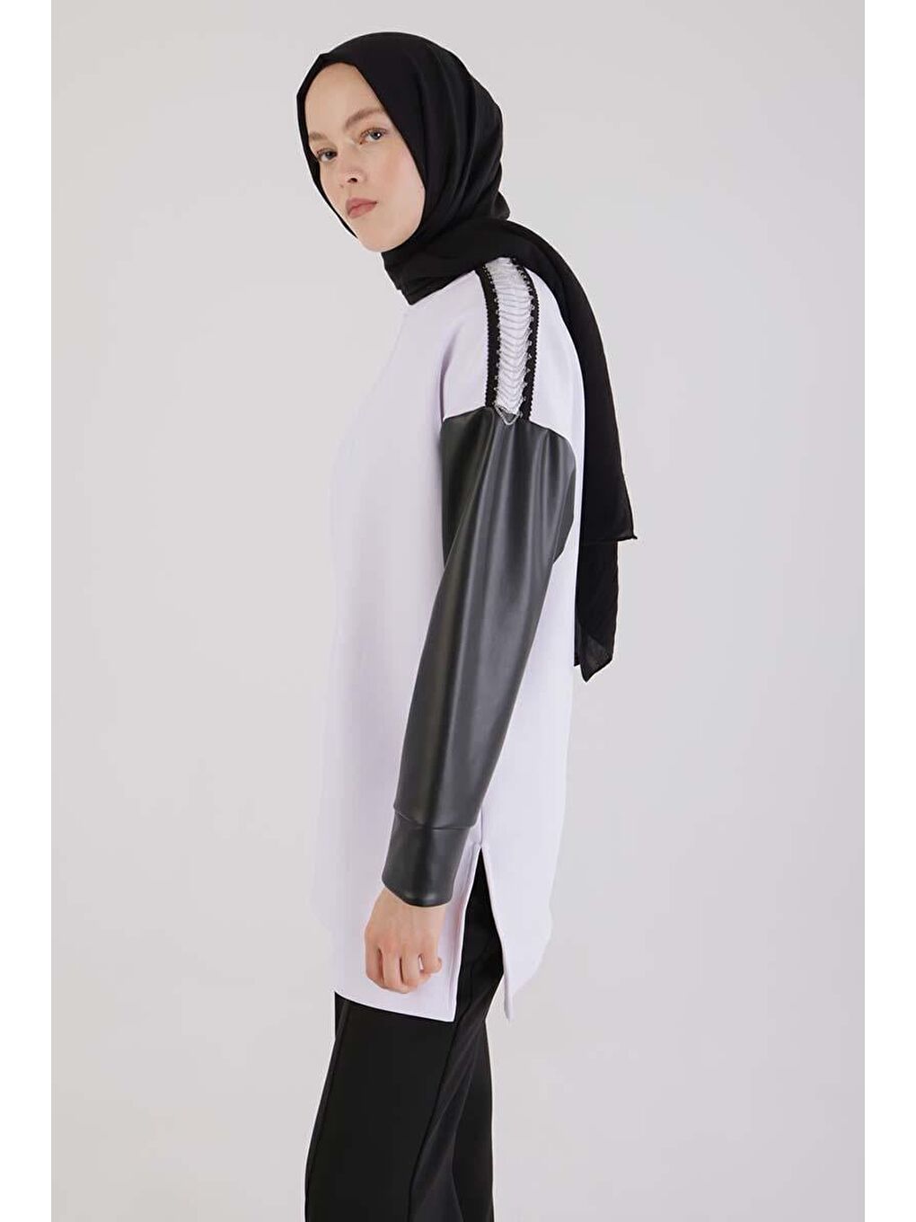 Beyaz-Kolları Deri Garnili Scuba Tunik