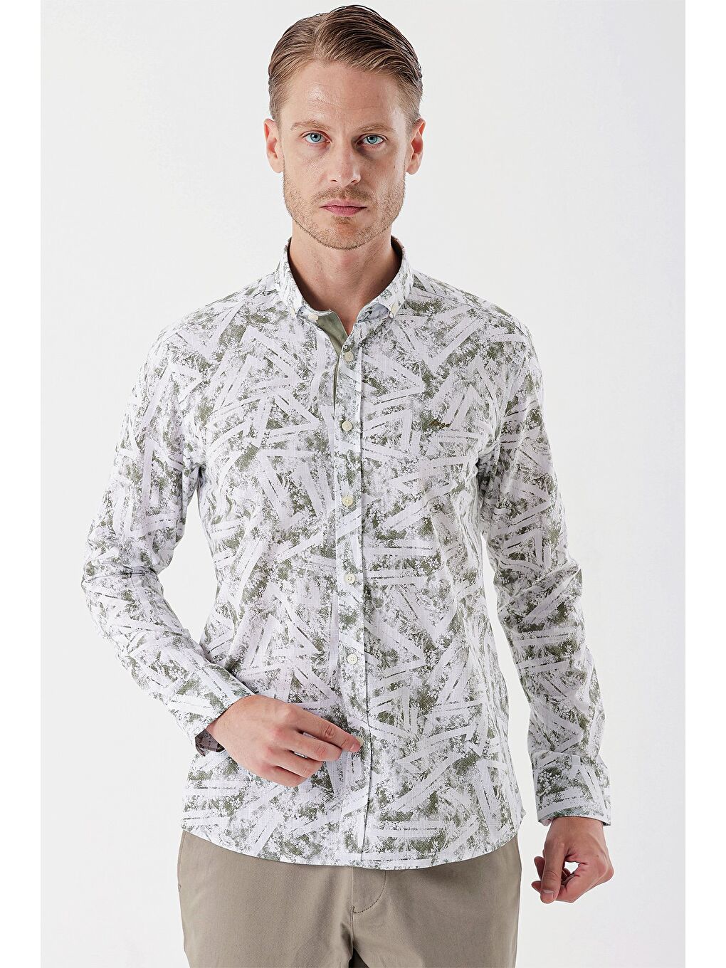 Beyaz Uzun Kollu Baskılı Bez Ayağı Cepsiz Garnili Klasik Slim Fit Dar Kesim Gömlek 1004230229-1