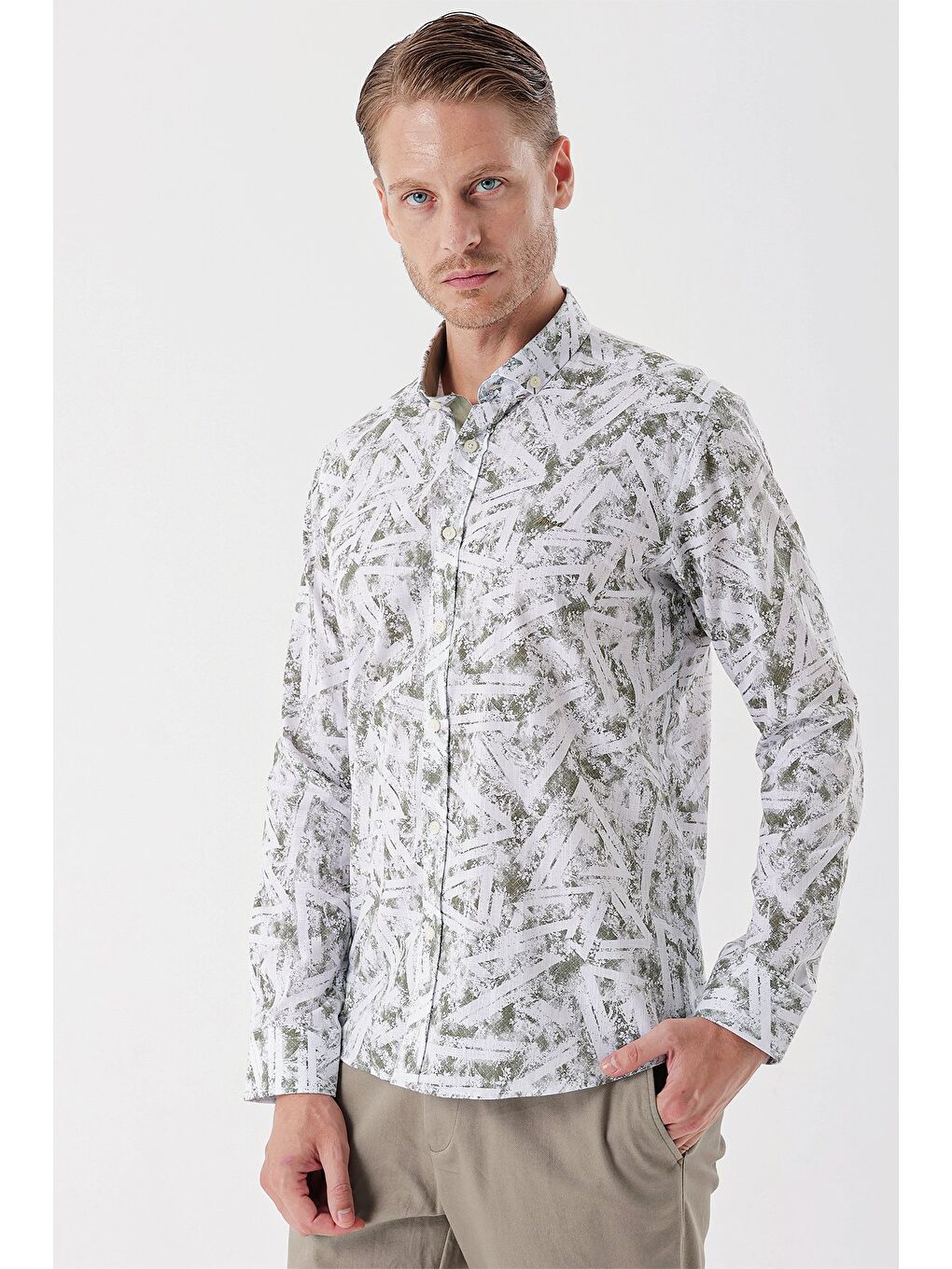 Beyaz Uzun Kollu Baskılı Bez Ayağı Cepsiz Garnili Klasik Slim Fit Dar Kesim Gömlek 1004230229-2