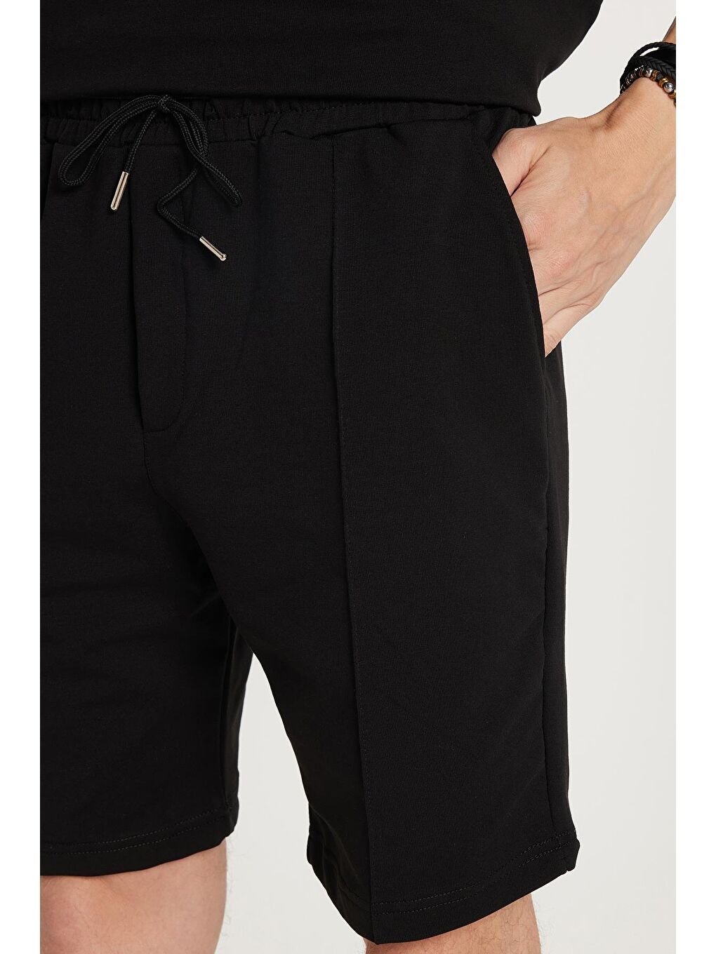 Erkek Oversize Geniş Kesim Bisiklet Yaka Gofre Kumaş Beli Bağcıklı Siyah Şort Takım-2