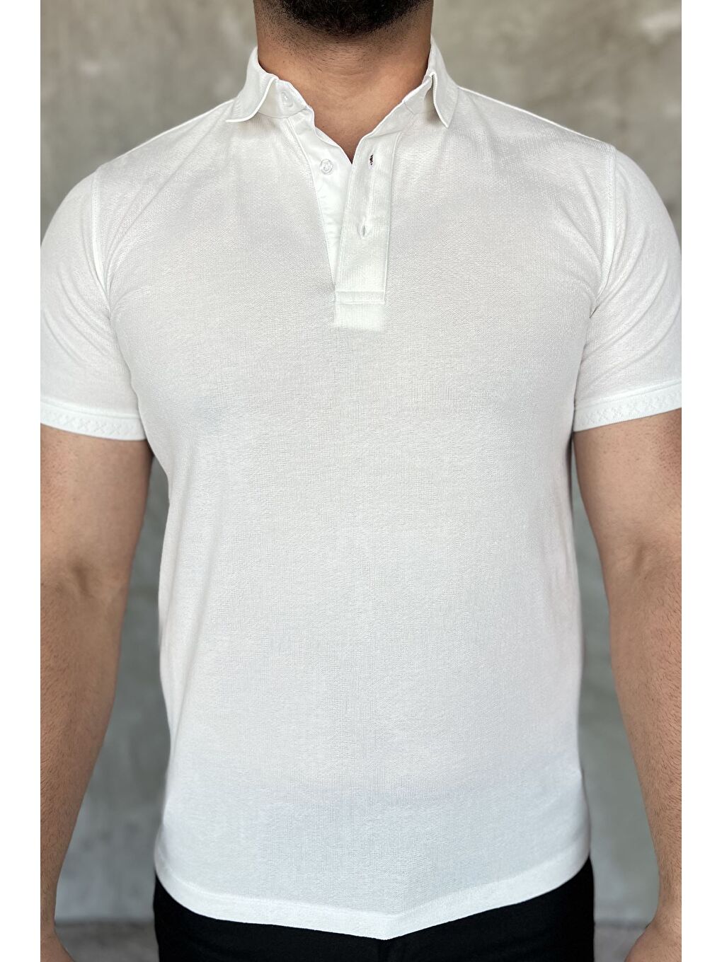 Beyaz Polo Yaka Erkek Yarım Düğmeli Tişört-3