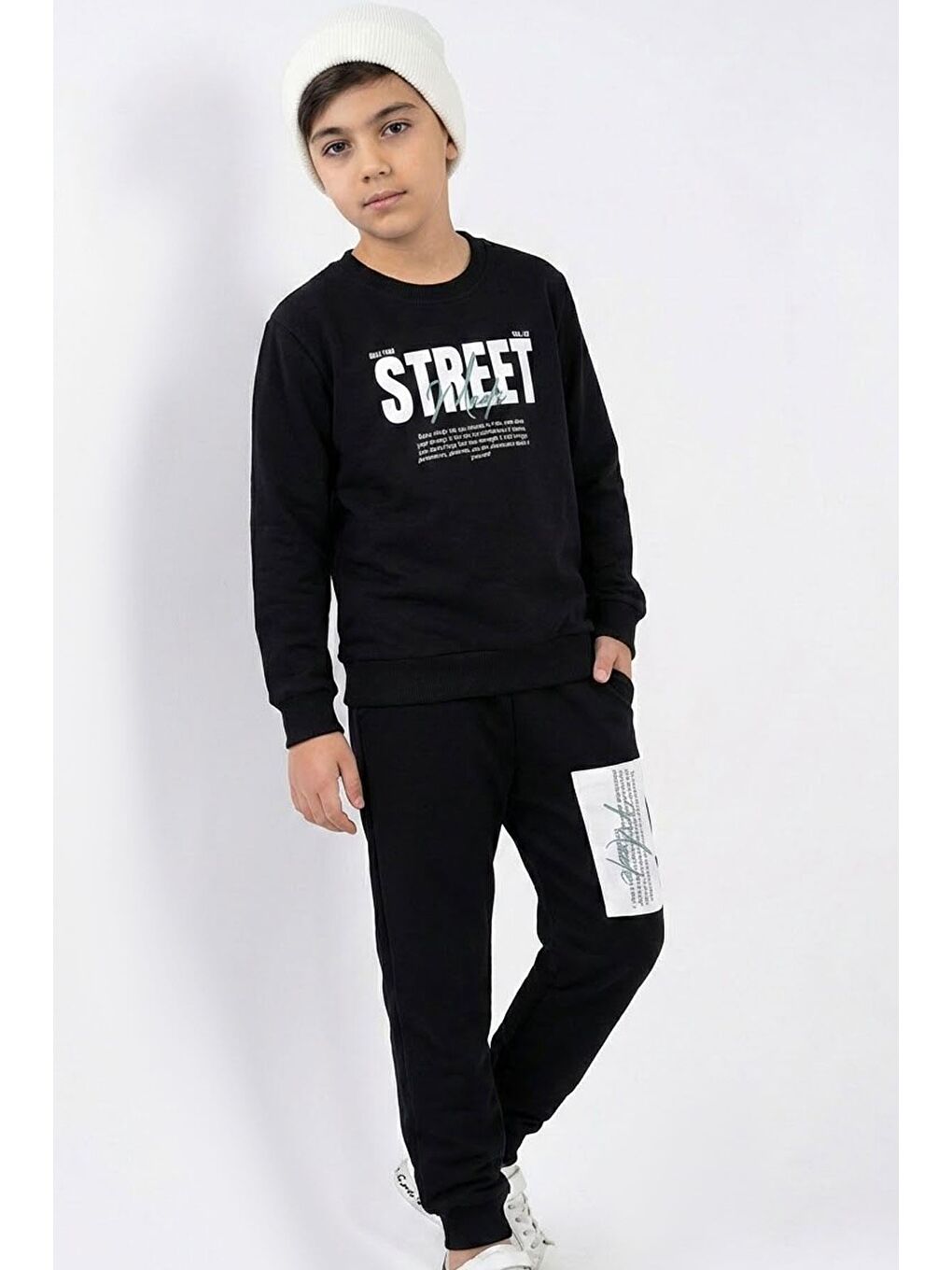 Erkek Çocuk Eşofman Takımı Yazı Baskılı Pantolonu Parça Detaylı Siyah (5-10 Yaş)-1