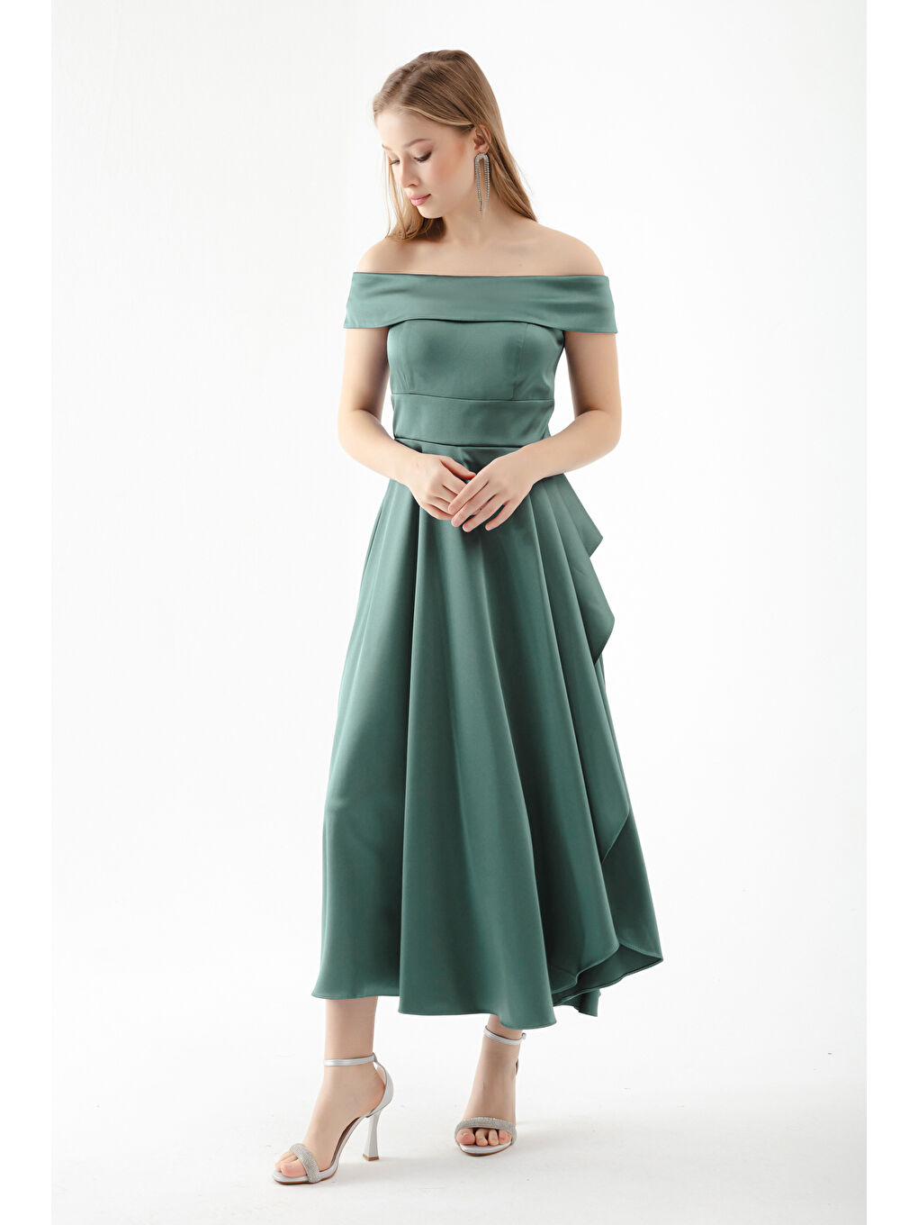 Mavi Kadın Firuze Kayık Yaka Midi Saten Abiye Elbise