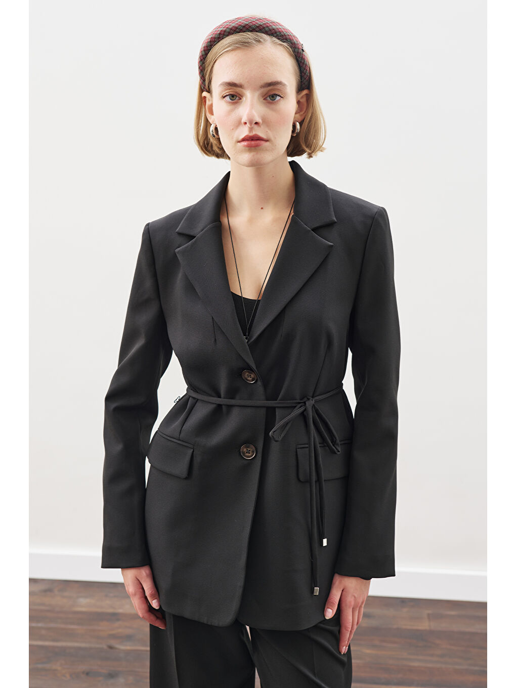 Kuşaklı Tek Düğmeli Blazer Ceket Siyah-3