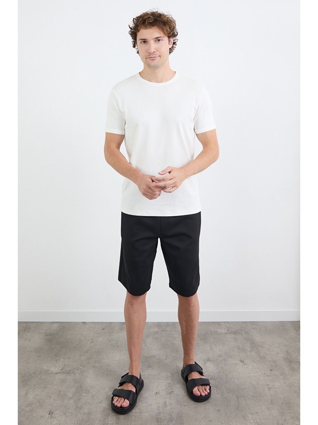 Siyah Basic Beli Bağlamalı Cepli %100 Pamuk Şort-1