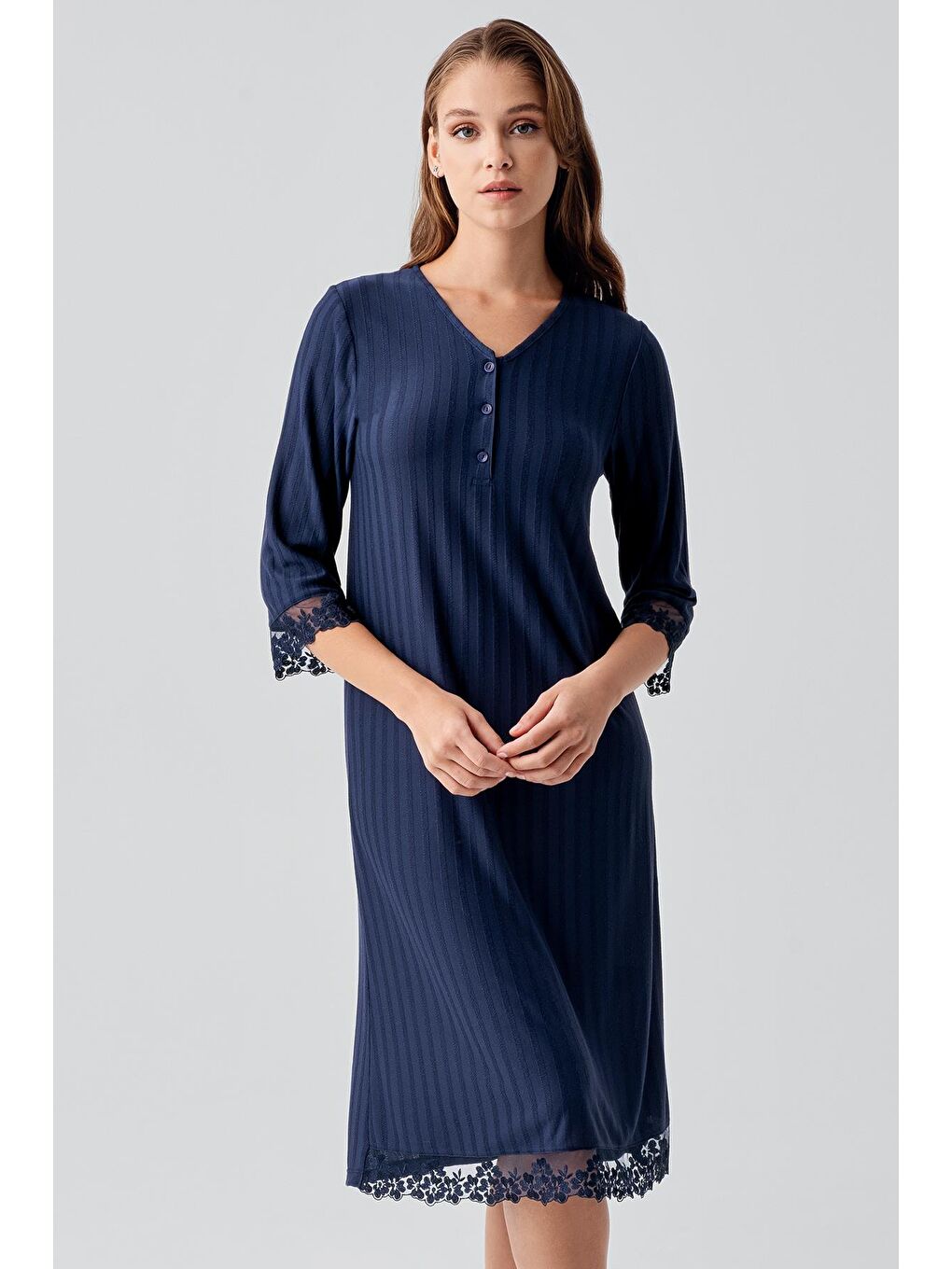 Lacivert Truvakar Kollu Dantelli Düğmeli Esnek Viskoz Gecelik-2